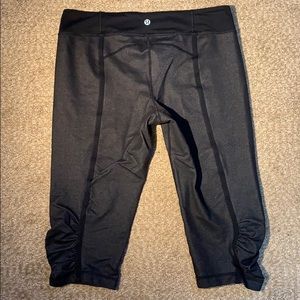 🍋 Lululemon crop leggings